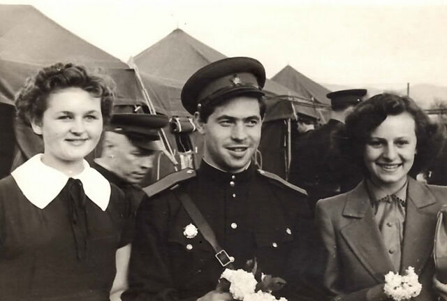 File:Kharitonov-woman.jpg