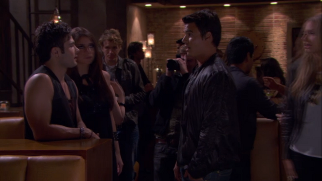 File:Lorenchloeddie157.png