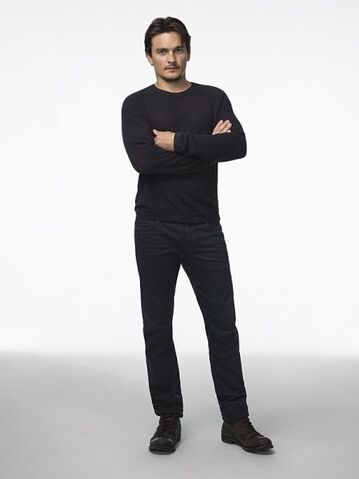 File:Peter Quinn S6.jpg