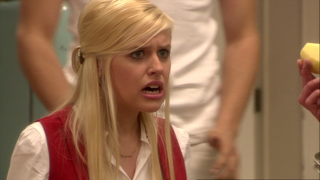 Datei:Victoria ist sauer auf Flo.png