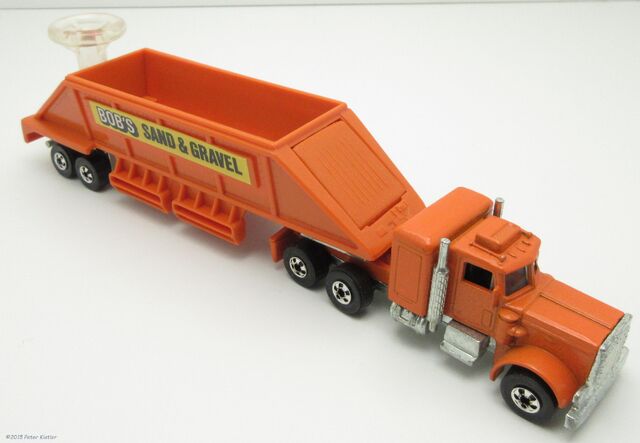 File:Peterbilt Hauler-24680.jpg