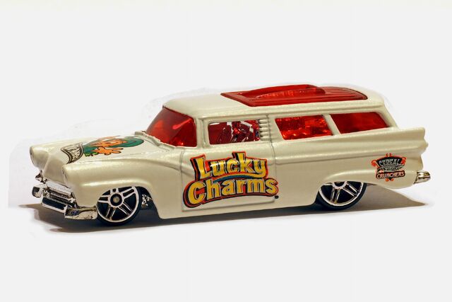 File:Lucky Charms 8 Crate - 02067ef.jpg