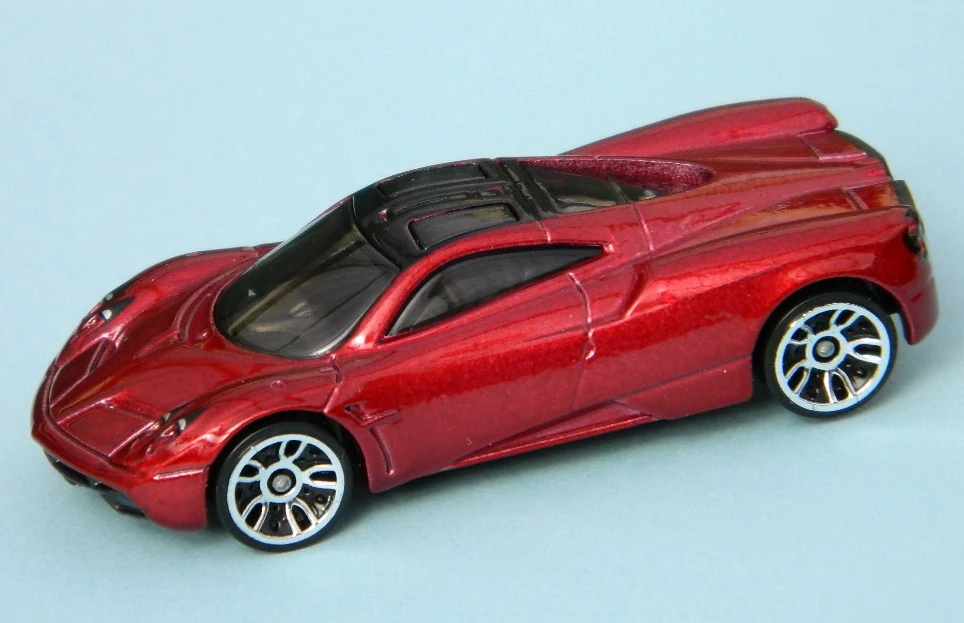 Pagani huayra hot wheels