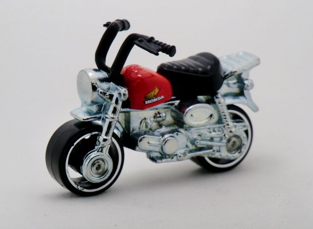 File:Honda Monkey Z50-2016 135.jpg