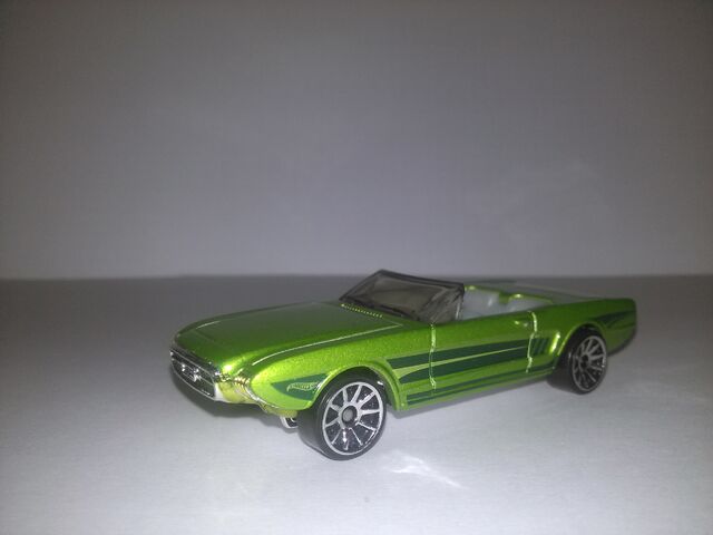 File:HW 63 mustang 50M.jpg