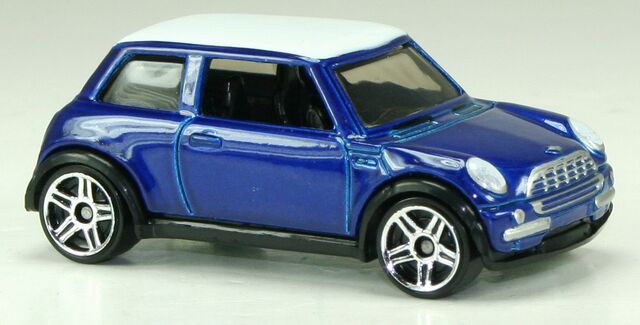 File:2013-MM2-2001MiniCooper-Blue.jpg