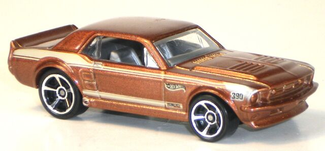 File:2012-67FordMustangCoupe-Copper.jpg