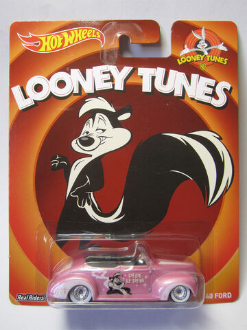 File:Hot Wheels 2014 Pop Culture Looney Tunes 40 Ford Convertible Card.jpg
