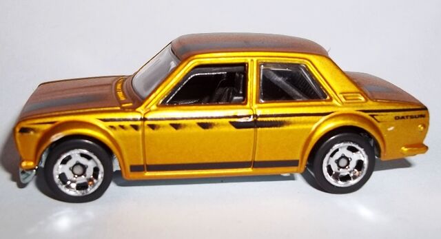 File:HW-2014-Cool Classics--27-Datsun Bluebird 510.jpg