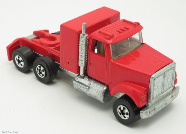 File:White Cattle Trailer-24692 4.jpg