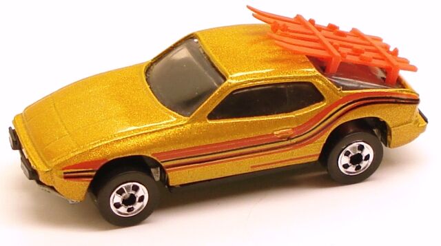 File:Upfront 944 Goldextras.jpg