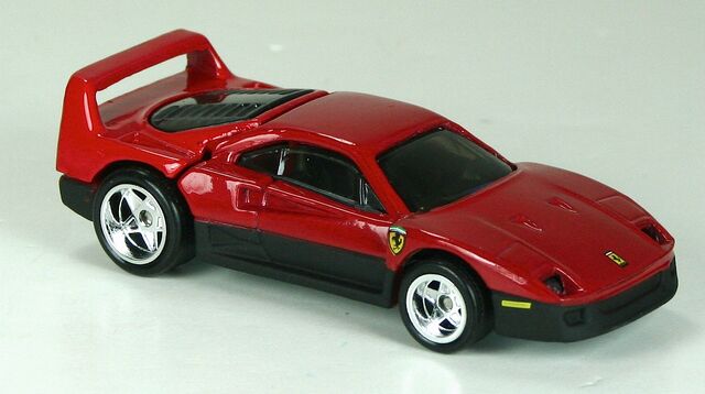 File:2012-HWB-FerrariF40-Red.jpg