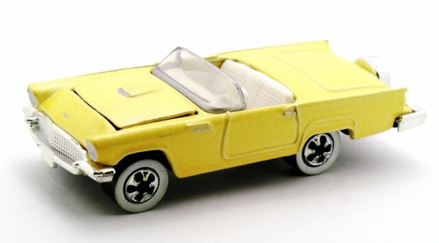 File:'57 T-Bird (1996)-1997 Target Motorin' Music Set.jpg