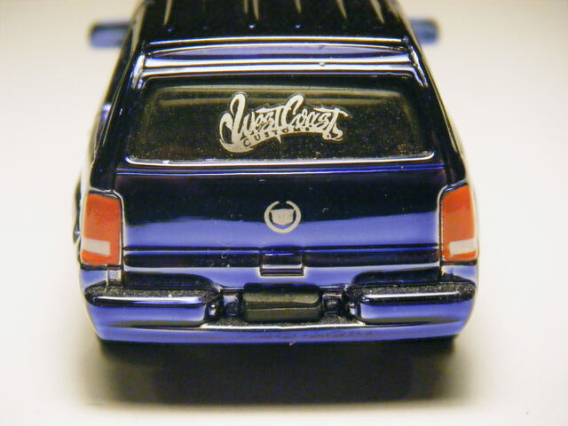 File:Back of PitPass Escalade.jpg