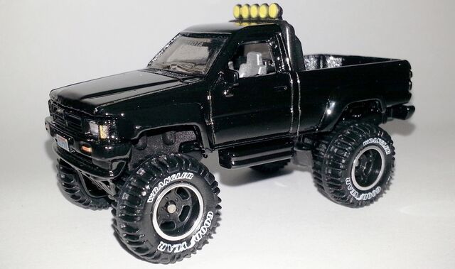 File:HW-2014-Retro Entertainment-1987 Toyota Pickup.jpg