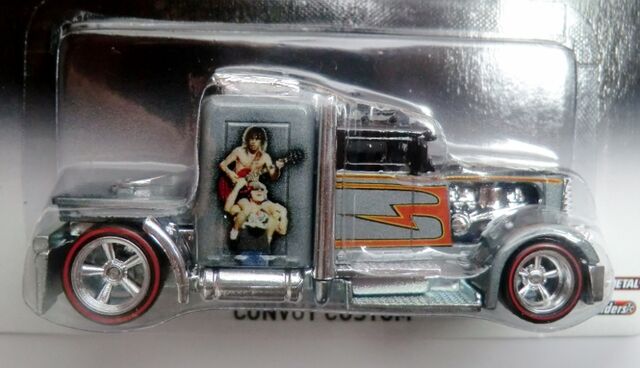 File:Convoy Custom-2013 X8320.jpg