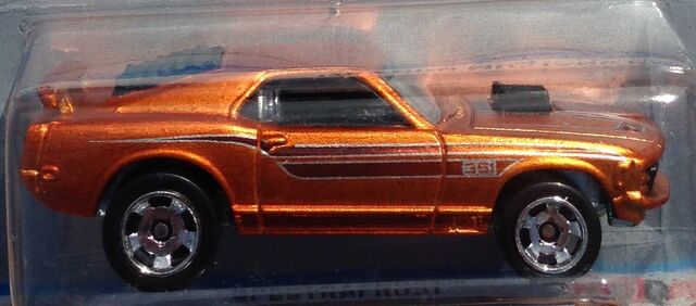 File:2013-29-CoolClassics-70FordMustangMach1-Orange-Carded.jpg