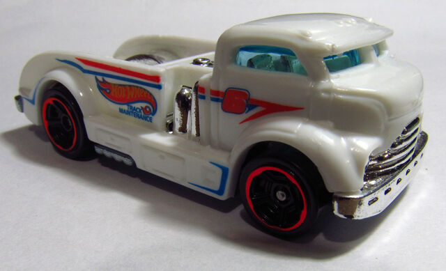 File:2013 X1937 Mig Rig White.jpg