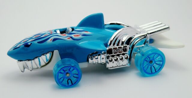 File:Sharkruiser-2013 074 Blue.jpg
