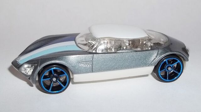 File:HW-2013-Mystery Models Series 2--16-Avant Garde.jpg