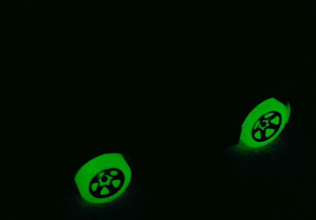 File:SpeedBoxCFL98-Glow.jpg