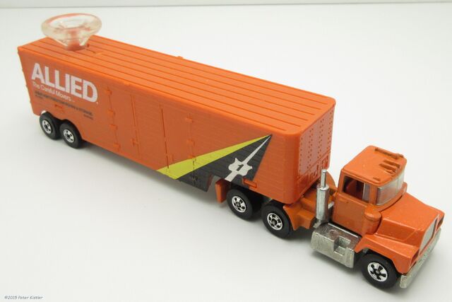File:Mack Moving Van-24686.jpg