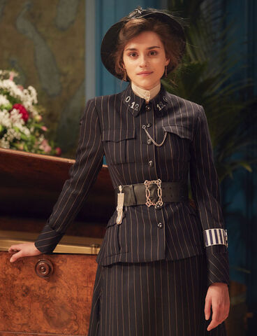 File:Houdini-y-doyle-rebecca-liddiard gallery a.jpg