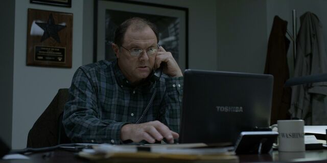 Datei:5x08 Tom Hammerschmidt.jpg