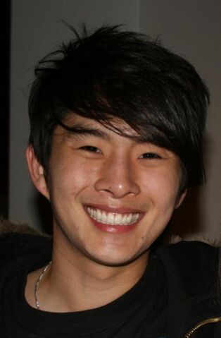 File:Justin Chon.jpg