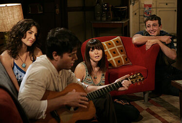How-i-met-your-mother-photo-9.jpg