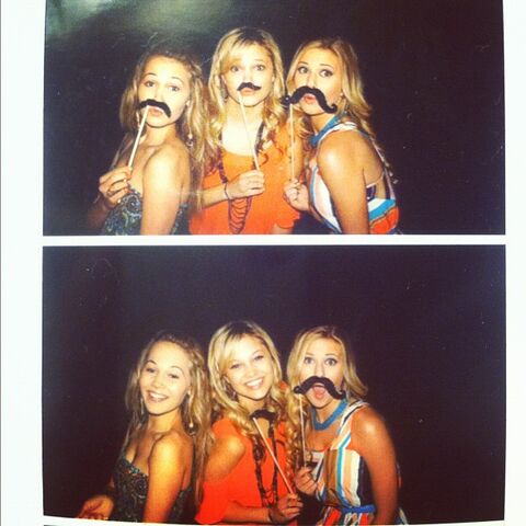 File:Olivia holt olivia holt kelli berglund NtVvrkT.sized.jpg