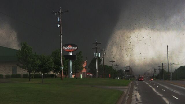 File:Moore Tornado.jpg
