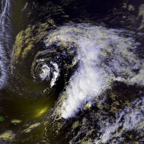 File:Subtropical Storm One 22 apr 1992 1834Z.jpg