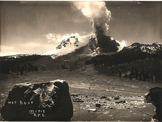 File:Volcano (43).png