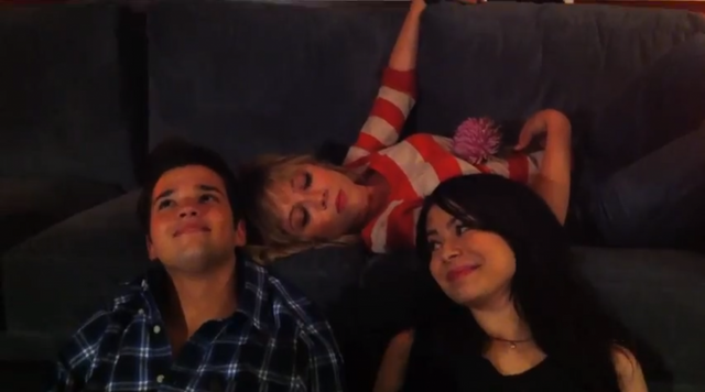 File:ICarly-Singing-1024x569.png