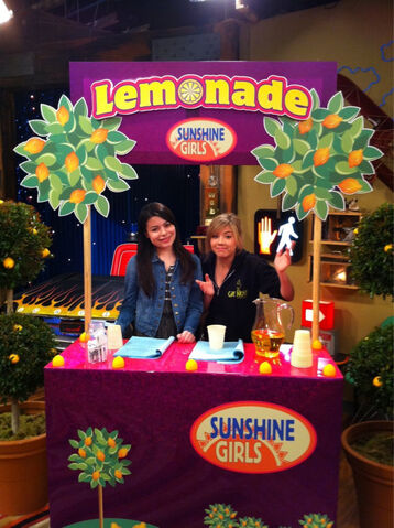 File:Icarlylemonadestand.jpg