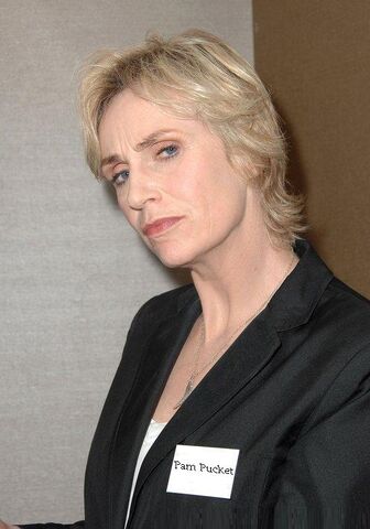File:Pampucketonsetofisamsmom.jpg