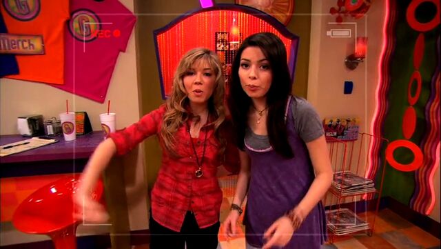 File:ICarly.S04E09.iPity.the.Nevel-HD.480p.WEB-DL.x264-mSD.mkv 000973140.jpg