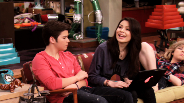 File:IHaI-CreddieScreencaps-16.png