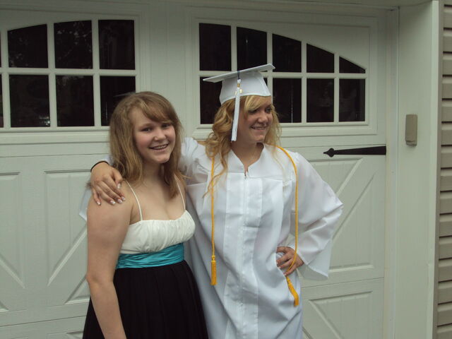 File:Macaira's Graduation 030.jpg