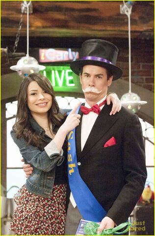 File:Icarly-toe-fat-cakes-05.jpg