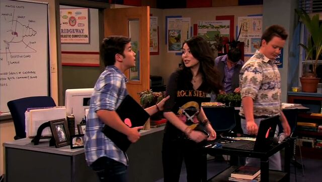 File:ICarly.S04E10.iOMG-HD.480p.Web-DL.x264-mSD.mkv 000797029.jpg