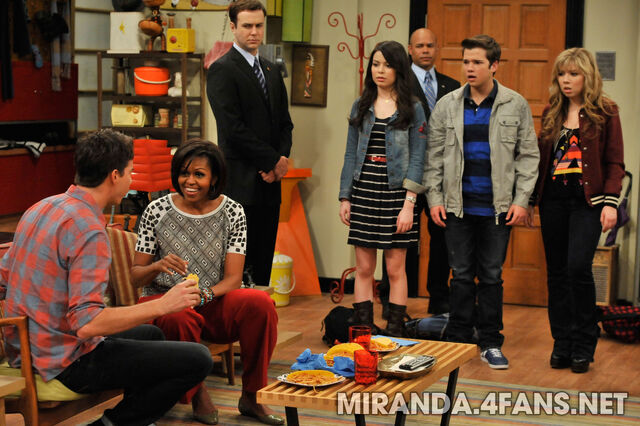 File:ICarly iMeet 01HR.jpg