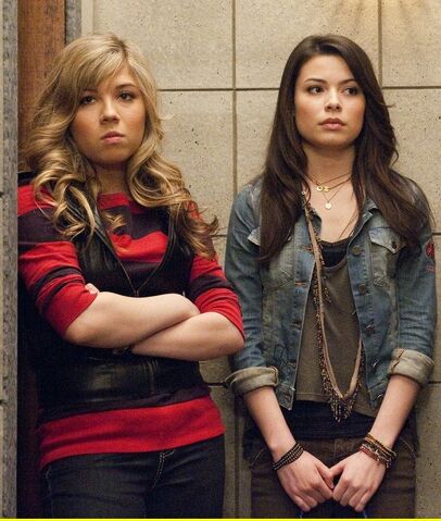File:Jennette-mccurdy-jane-lynch-icarly-02.jpg