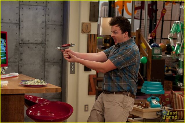 File:Icarly-ibattle-chip-10.jpg