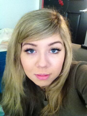 File:Jennette-McCurdy-blue-eyes.jpg