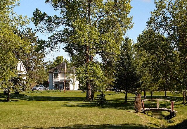 File:Bristol, Quebec.jpg