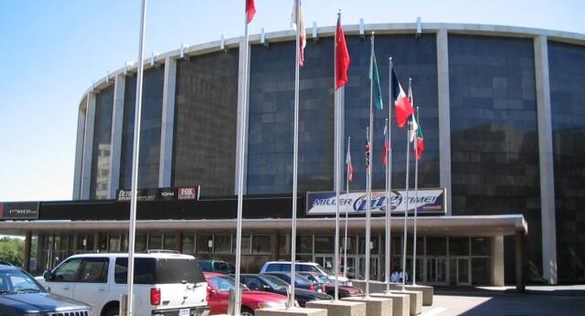 File:Cobo Arena.jpg