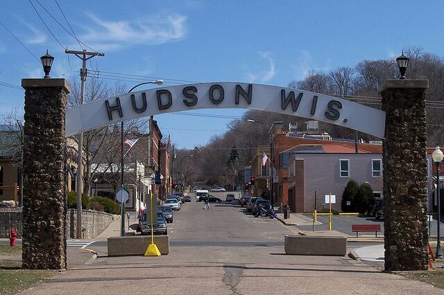 File:Hudson, Wisconsin.jpg