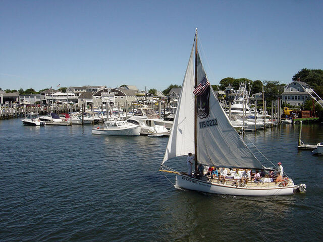 File:Hyannis, Massachusetts.jpg